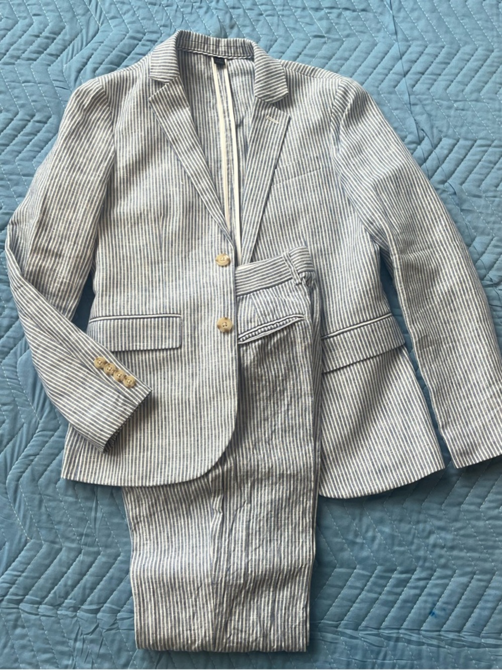 Boy’s J.Crew • blue & white striped • linen suit • Blazer & Pants • size: 14-16